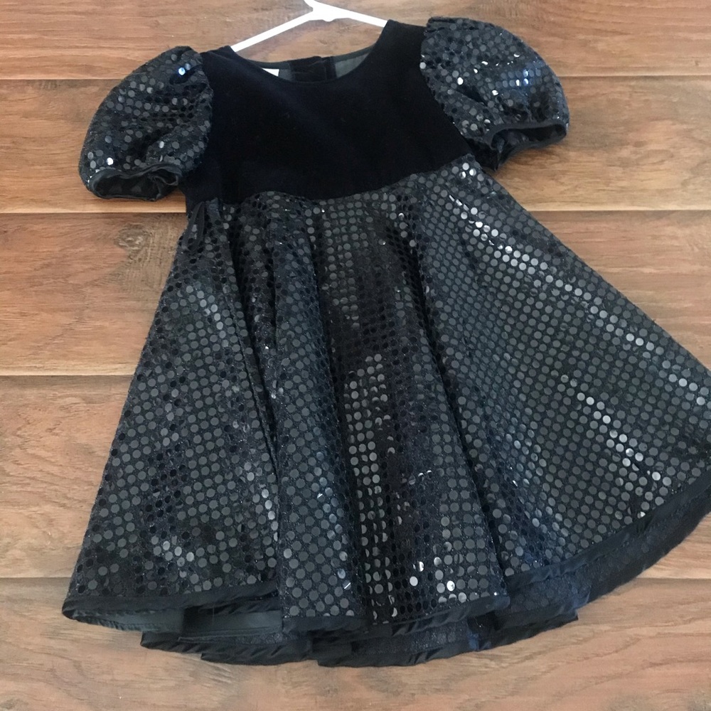 Girls Dress size 4 - Color is Black